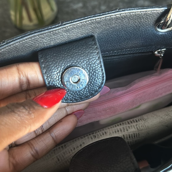 COPY - Chanel Tote - Picture 5 of 12